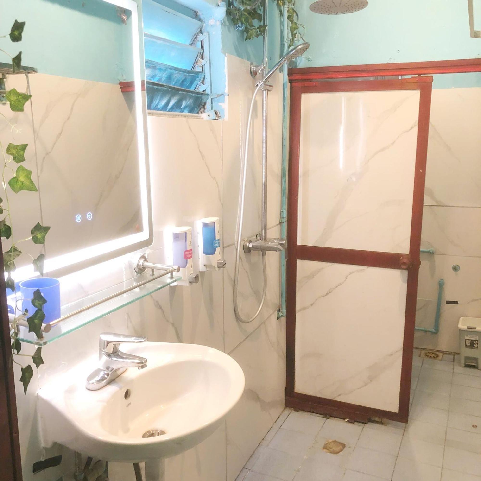 Luna Homestay ハノイ市 エクステリア 写真